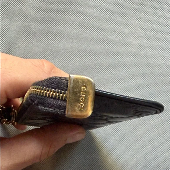 Gucci Black GG Embossed Leather Key & Card Holder with Gold Clip - Picture 7 of 7